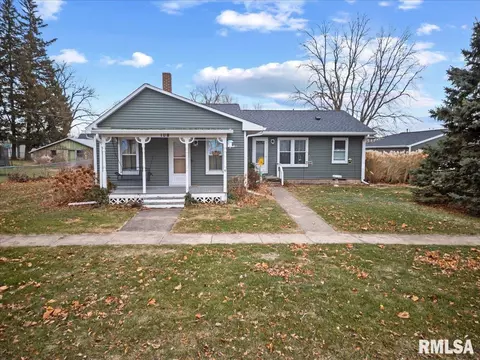 108 N Cleveland St, Roanoke, IL 61561