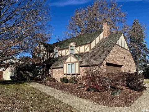 131 E Morningside Dr, Peoria, IL 61614 photo 3