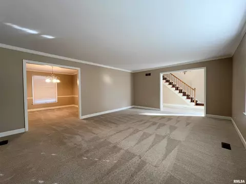 131 E Morningside Dr, Peoria, IL 61614 photo 10