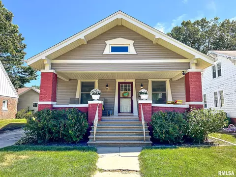 247 N Avenue B, Canton, IL 61520