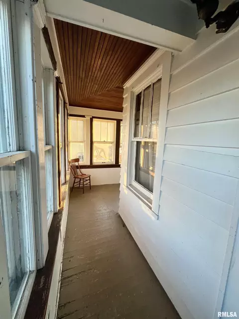Exterior - 208 S Callender St, Eureka, IL 61530 photo 4 of 4