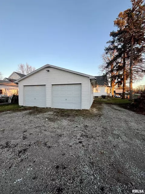 Other - 208 S Callender St, Eureka, IL 61530 photo 11 of 12