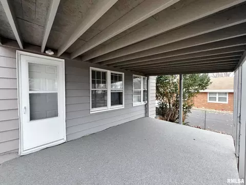 901 E Tripp Ave, Peoria, IL 61603 photo 7