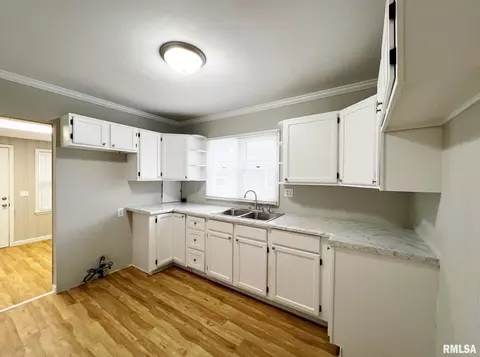 901 E Tripp Ave, Peoria, IL 61603 photo 14