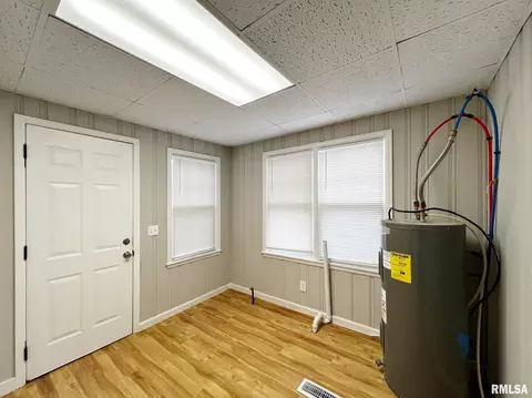901 E Tripp Ave, Peoria, IL 61603 photo 17