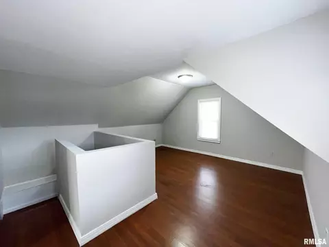 901 E Tripp Ave, Peoria, IL 61603 photo 23