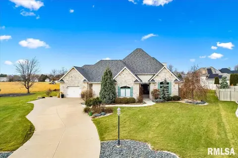 1635 Copperfield Dr, Morton, IL 61550