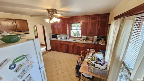504 W Franklin Ave, Bartonville, IL 61607 photo 2