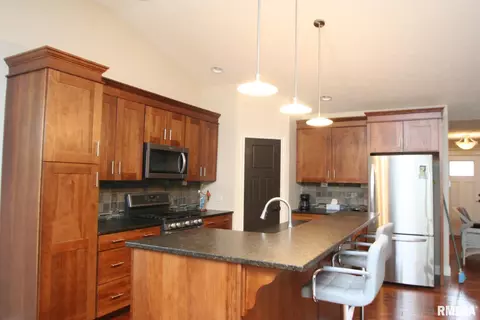 2704 Fieldstone Ct, Normal, IL 61761 photo 7