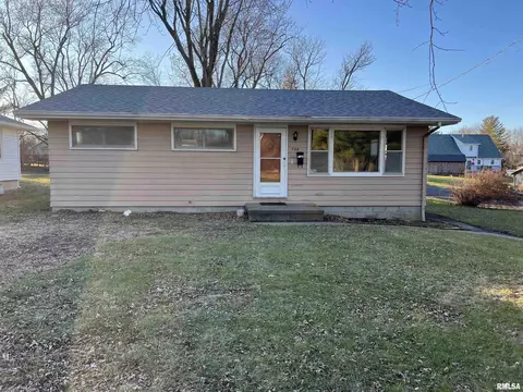 728 N Edwards St, Macomb, IL 61455