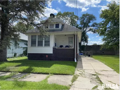608 W Loucks Ave, Peoria, IL 61604