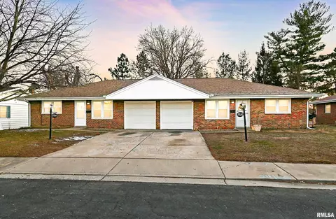 2524 2526 W Wardcliffe Dr, Peoria, IL 61604