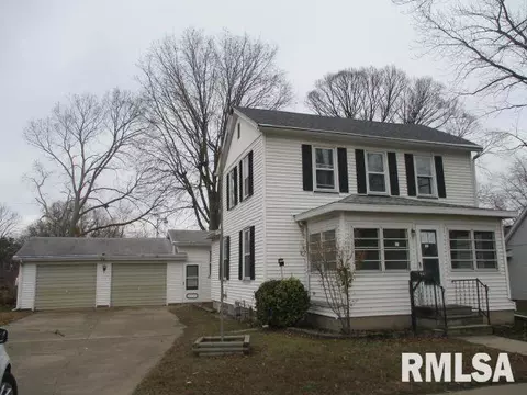 313 N High St, Lacon, IL 61540