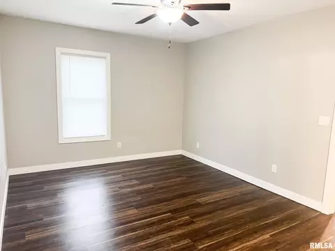 Living - 106 S Myers, Eureka, IL 61530 photo 5 of 5