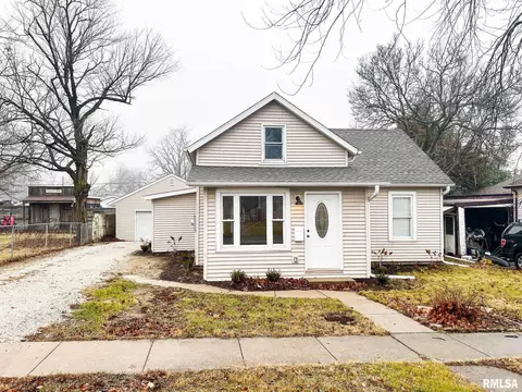 Exterior - 106 S Myers, Eureka, IL 61530 photo 2 of 4