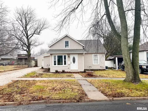 Exterior - 106 S Myers, Eureka, IL 61530 photo 3 of 4