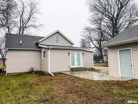 Exterior - 106 S Myers, Eureka, IL 61530 photo 4 of 4