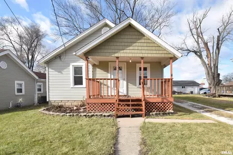 3719 S Chalmers Ave, Bartonville, IL 61607