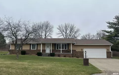 215 Norman Dr, Groveland, IL 61535