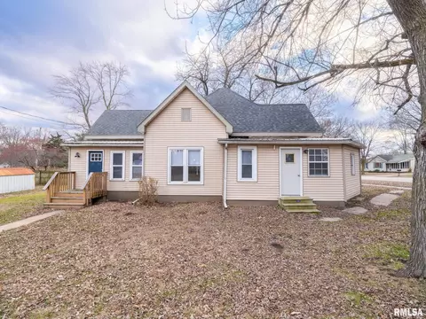 208 N Washington St, Manito, IL 61546