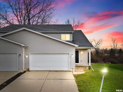 1618 W Geneva Rd, Peoria, IL 61615