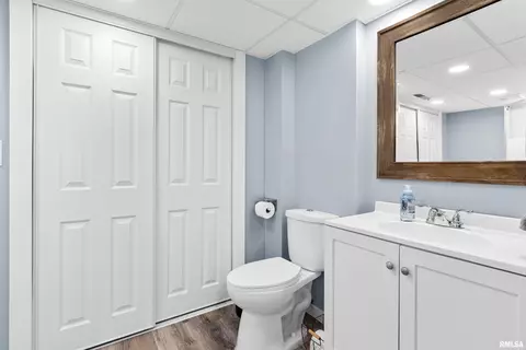Bath - 204 Dennis Dr, Eureka, IL 61530 photo 3 of 3