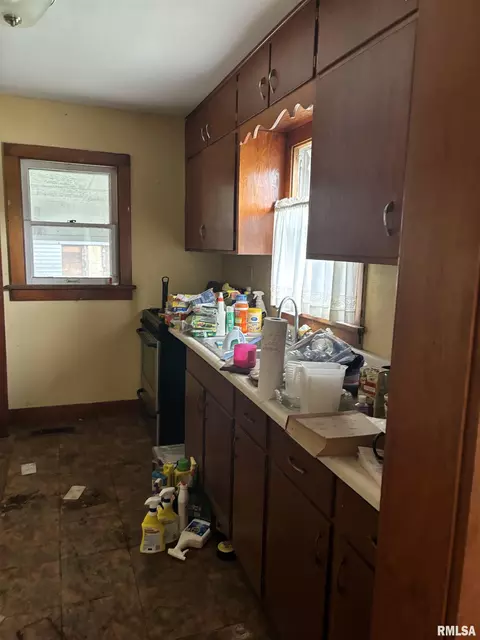 212 S Main St, Lacon, IL 61540 photo 4
