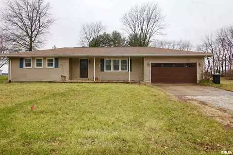 13597 Walnut St, Manito, IL 61546