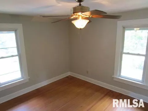 365 W Pine St, Canton, IL 61520 photo 20