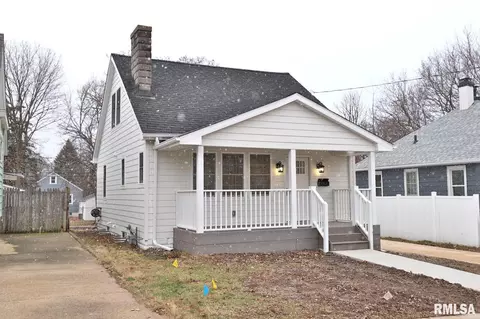 1112 E Hazard Ave, Peoria Heights, IL 61616