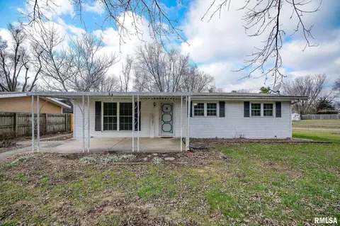 10381 Evergreen Dr, Manito, IL 61546