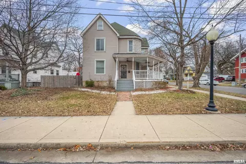 601 W Columbia Ter, Peoria, IL 61606