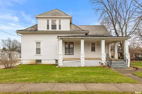 310 N Franklin St, Toulon, IL 61483