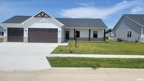 1315 W Stoney Walk Way, Chillicothe, IL 61523