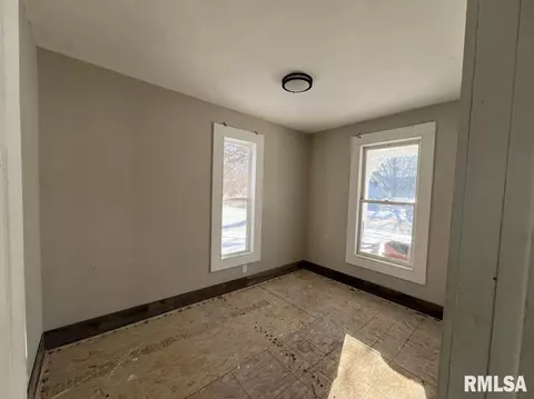 Bedroom - 414 E Pierce St, Macomb, IL 61455 photo 2 of 2