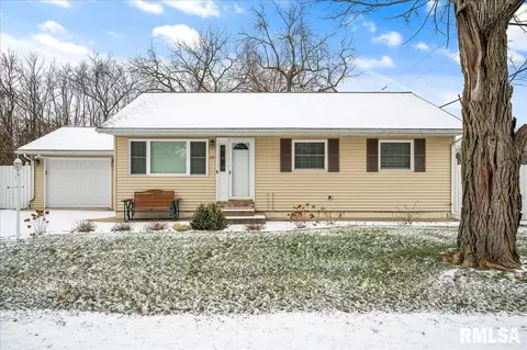 101 Rosewood Dr, Washington, IL 61571