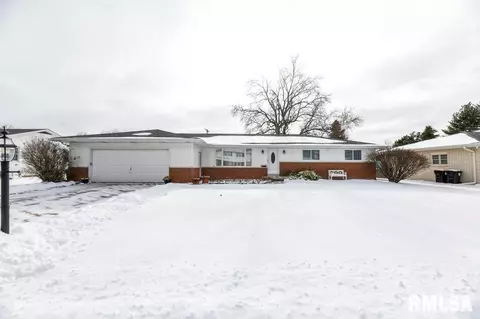 374 E Forestwood St, Morton, IL 61550