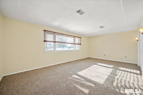 407 Devonshire Rd, Washington, IL 61571 photo 19