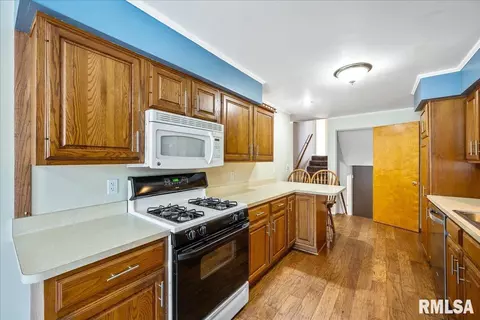 407 Devonshire Rd, Washington, IL 61571 photo 8