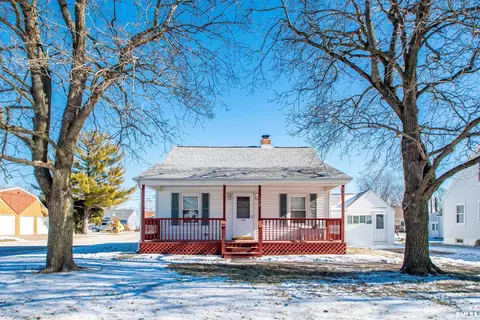 110 Howard St, East Peoria, IL 61611