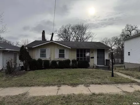 1308 W 3rd Ave, Peoria, IL 61605