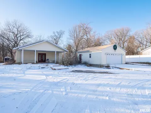 406 Wagner St, Washington, IL 61571
