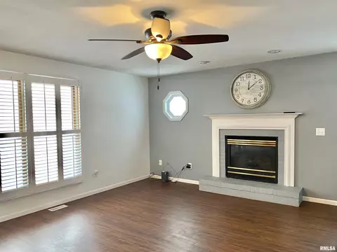 1110 E Juniper St, Canton, IL 61520 photo 16