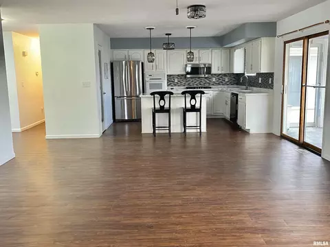 1110 E Juniper St, Canton, IL 61520 photo 15