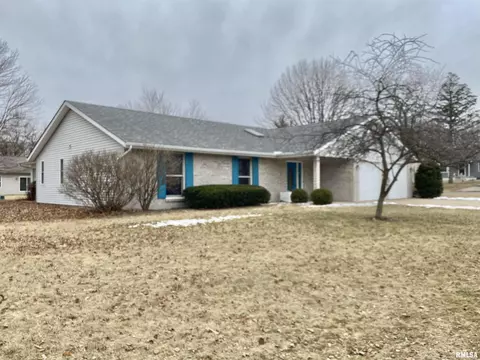 1110 E Juniper St, Canton, IL 61520 photo 5
