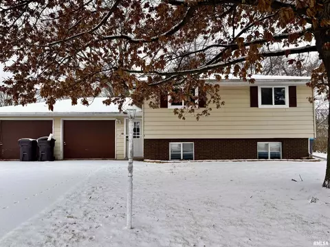 205207 Briarbrook Dr, East Peoria, IL 61611