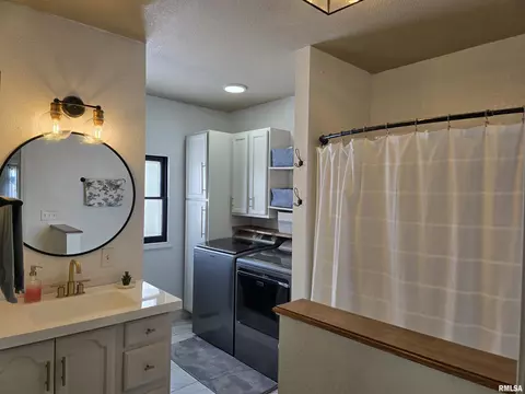 Other - 804 E Locust St, Canton, IL 61520 photo 6 of 21