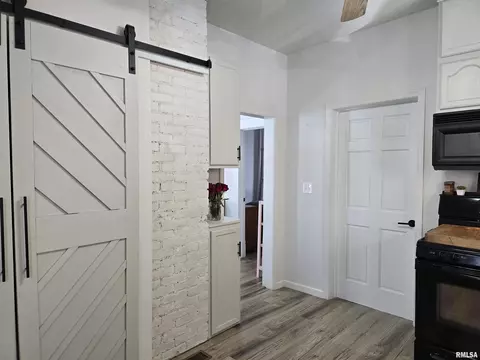 Entry Way - 804 E Locust St, Canton, IL 61520 photo 9 of 9