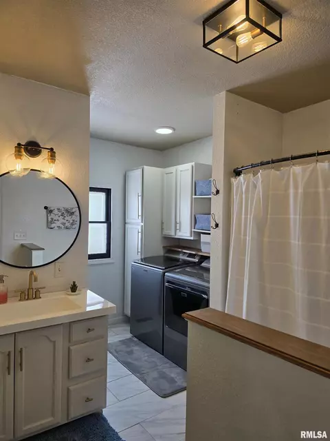 Other - 804 E Locust St, Canton, IL 61520 photo 9 of 21