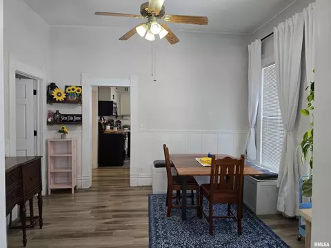Dining - 804 E Locust St, Canton, IL 61520 photo 2 of 3
